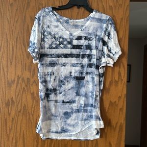 Cute T-shirt by Avenue size 18/20